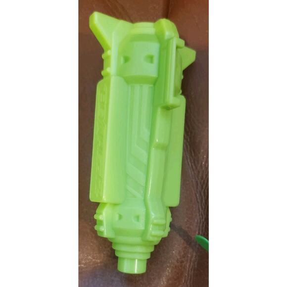 2011 Hasbro Tomy Beyblades Red Blue Green Orange Spinning Toys Collectibles - Picture 11 of 16